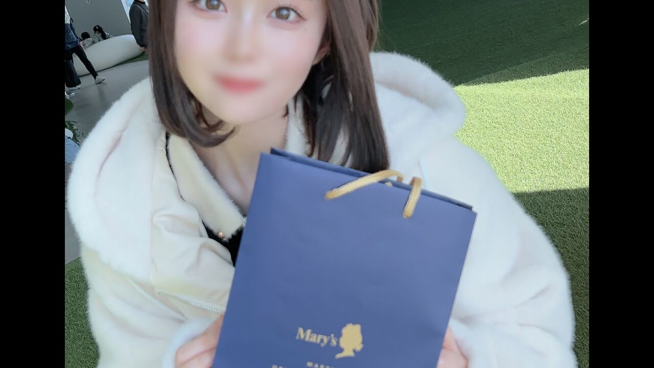 FC2PPV-4330669 Im Already Hooked On Gap Moe! Even Though She Is Small, Her  Pink Beauty And Big Breasts Are So Cute!